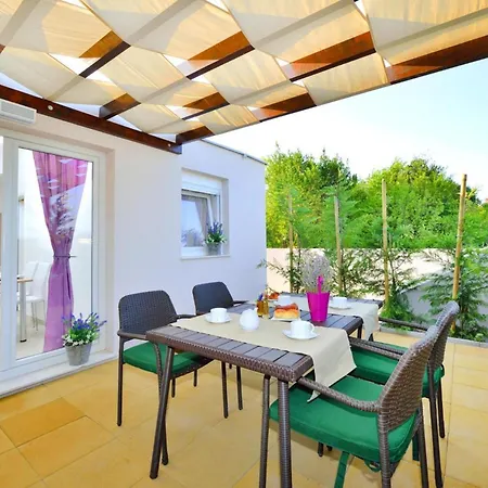 Apartment Dalmatia In Island Ugljan With Swimmingpool Preko
