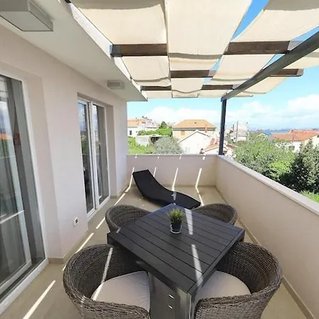 Apartman Dalmatia In Island Ugljan With Swimmingpool