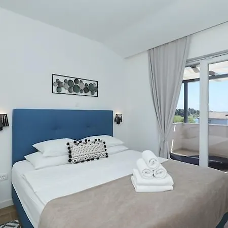 شقة Dalmatia In Island Ugljan With Swimmingpool بريكو