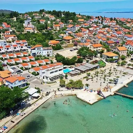 Διαμέρισμα Dalmatia In Island Ugljan With Swimmingpool Preko