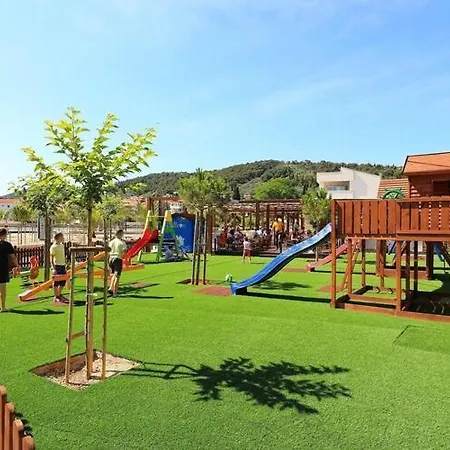 Διαμέρισμα Dalmatia In Island Ugljan With Swimmingpool