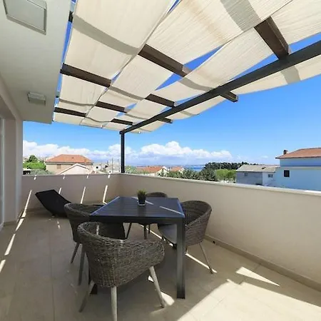 Apartamento Dalmatia In Island Ugljan With Swimmingpool