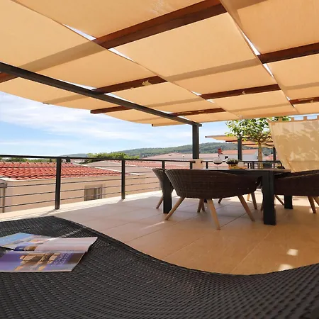 Apartamento Dalmatia In Island Ugljan With Swimmingpool *
