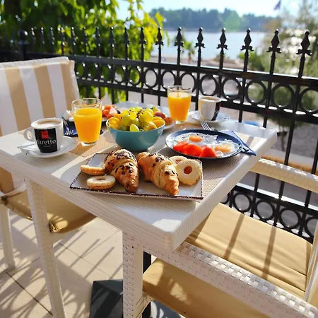 Dalmatia In Island Ugljan With Swimmingpool Apartamento *